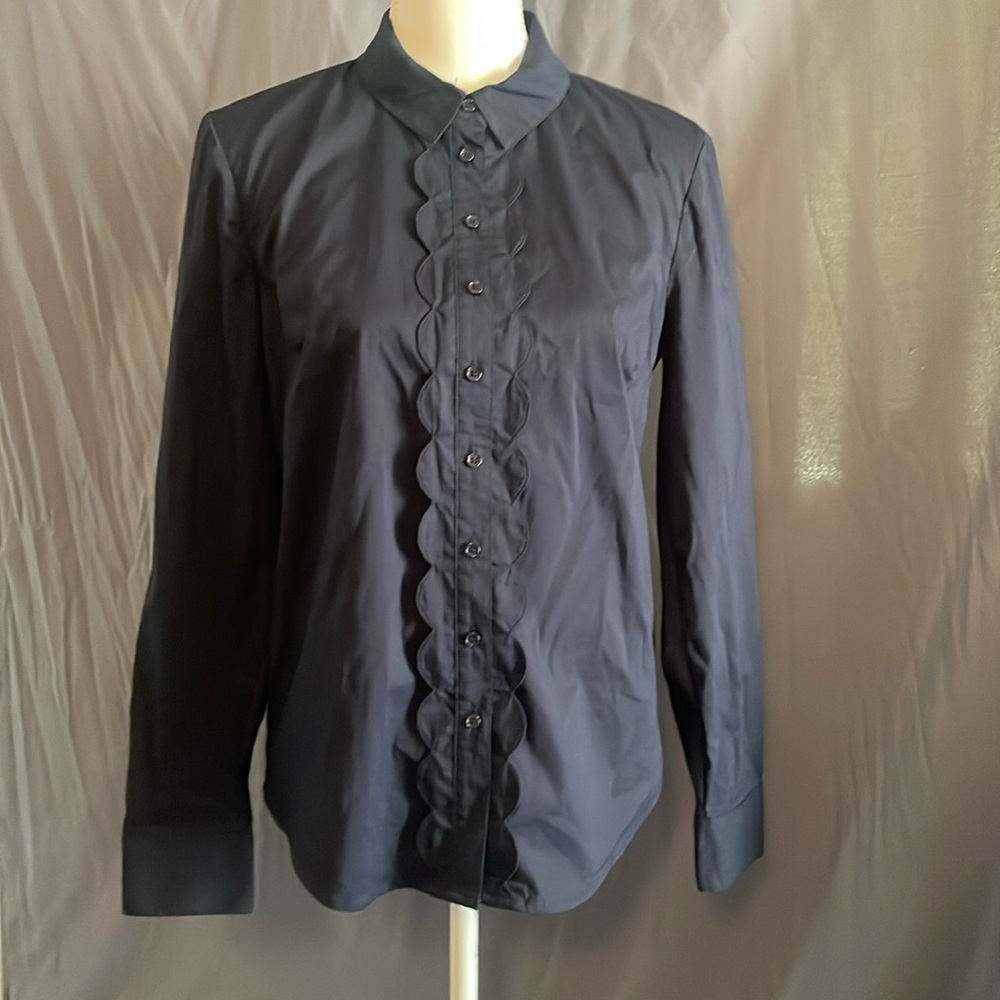 NWT Truly Poppy button down blouse